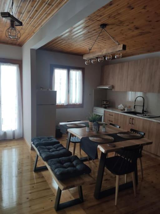 Politis' Wooden House Apartment Vasilikí Exterior foto